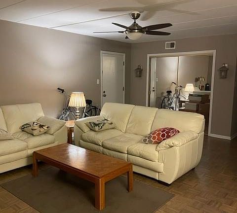 3rd image of 15255 Catalina Dr