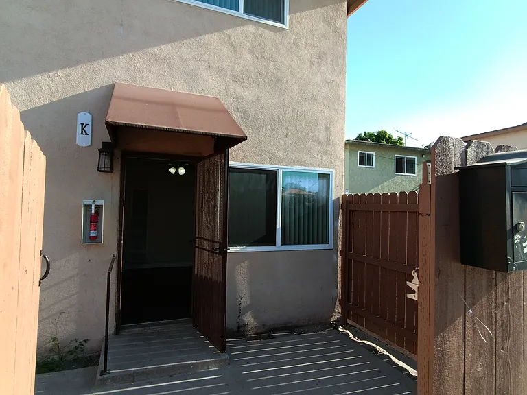 6809 Vinevale Ave #K — Photo 17