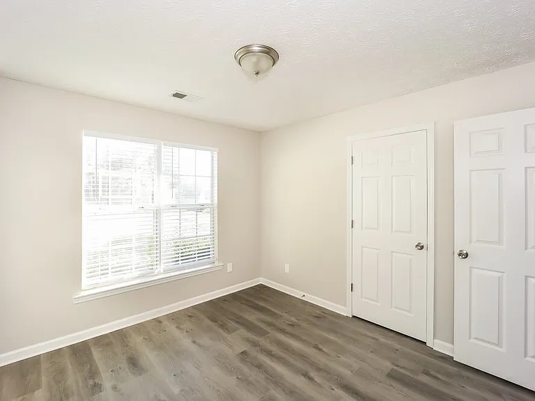 8835 Lake Rd — Photo 15