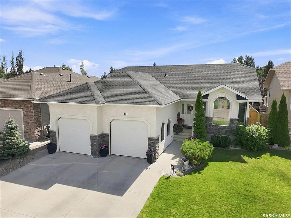1st image of 211 Crenshaw WAY