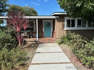 5701 E Walton St, Long Beach, CA, 90815