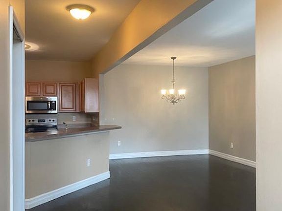 4th image of 15267 Cornell Dr #16
