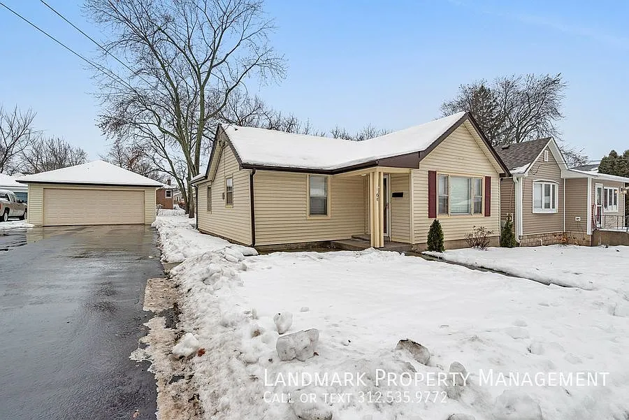 6 E Eureka Dr photo 1