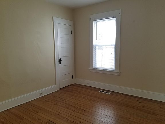 3rd image of 95-97 Wilson St Floor 1