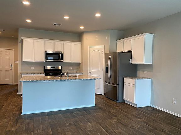 2nd image of 14083 Sharktooth Hill Ln