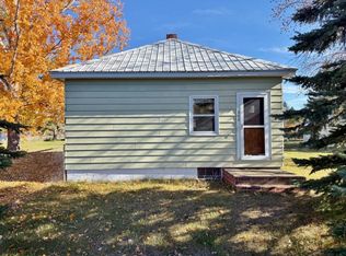 408 2nd St NW, Towner, ND 58788