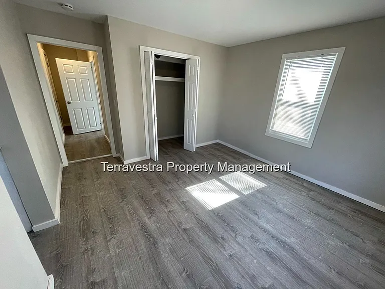 309 E Main St #C — Photo 7