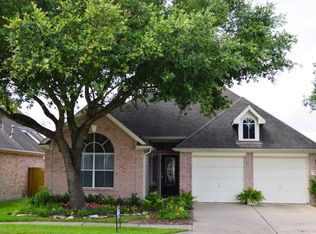 54 Parkway Pl, Jersey Village, TX 77040