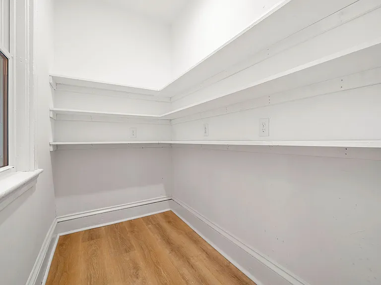 21 Sudan St #4 — Photo 12