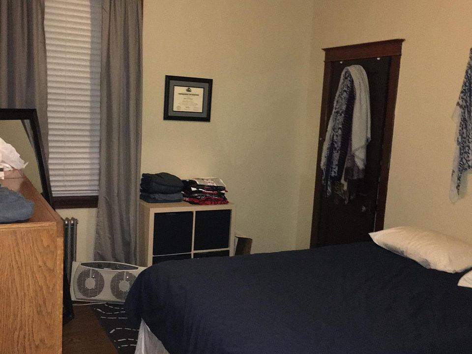 1st image of 934 Woodlawn Ave #2