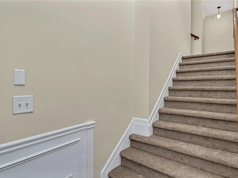 6174 Indian Wood Cir SE — Photo 2