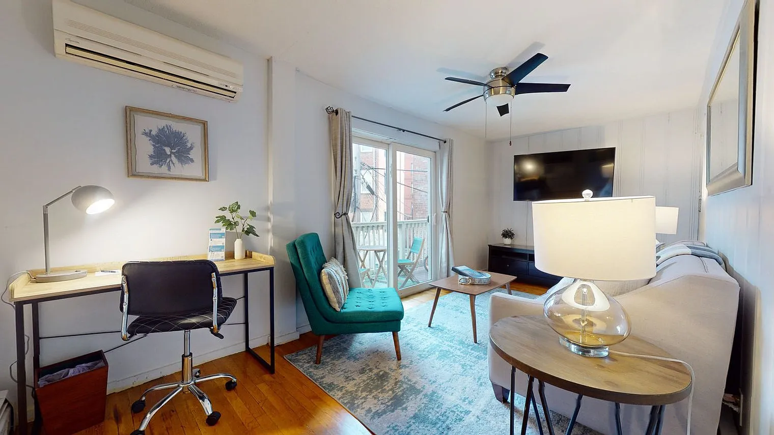 1 bed, 1.0 bath, 699 sqft, $3,391 — Photo 3