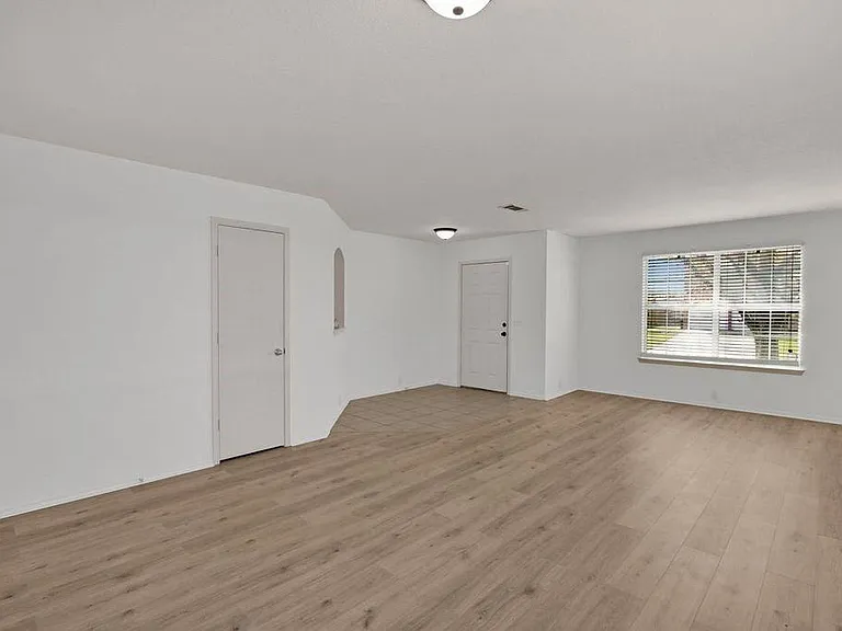 4507 Falcon Dr — Photo 5