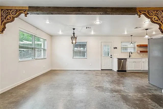 426 Lafitte St — Photo 7