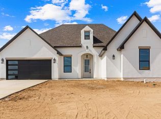 1608 Redwood Ct, Fredericksburg, TX 78624