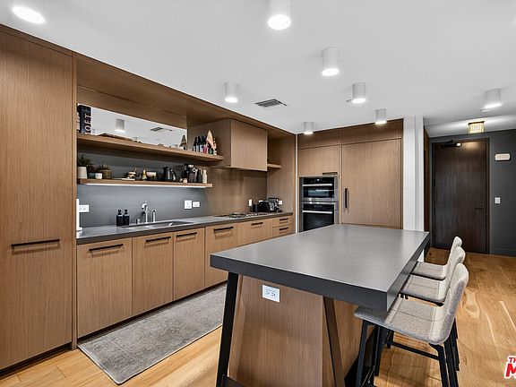5th image of 10777 Wilshire Blvd Unit 208