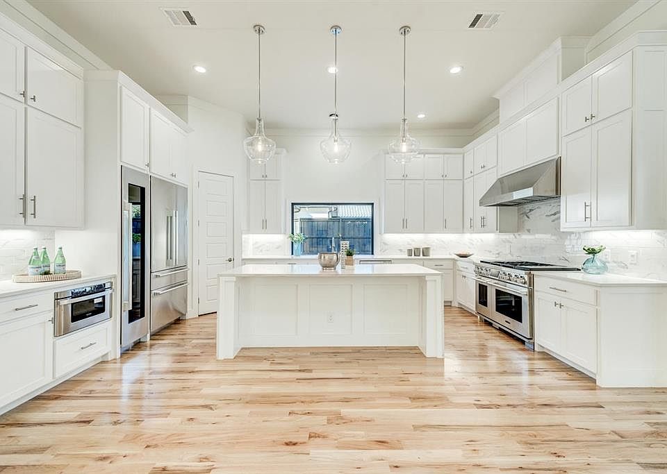 1st image of 5609 Montclair Dr