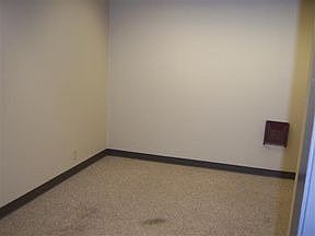 4th image of 213 W Main St