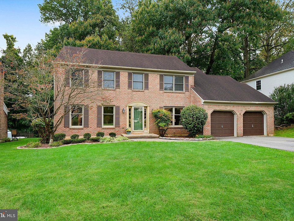 1st image of 434 Greenwood Dr