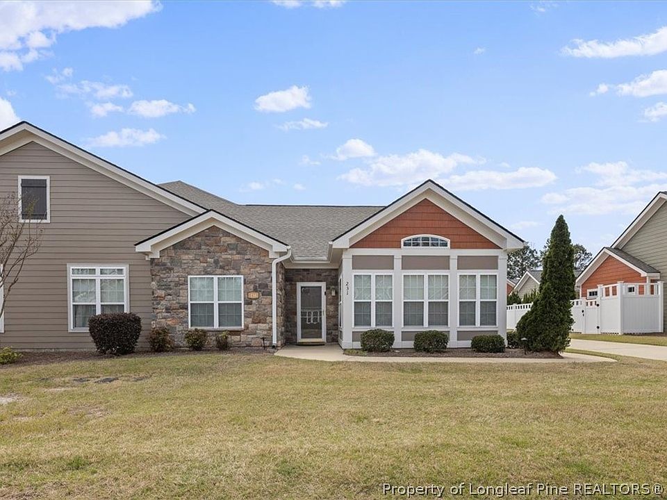1st image of 231 Nandina Ct
