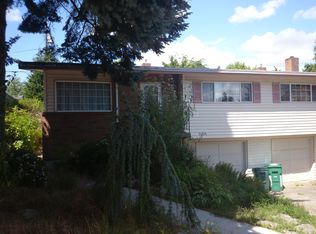 1702 NW 89th St, Seattle, WA 98117