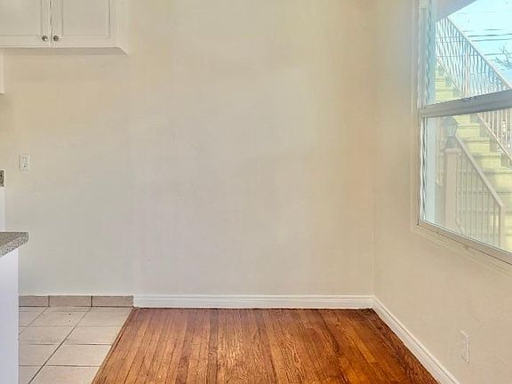 2nd image of 15908 Sherman Way APT 3