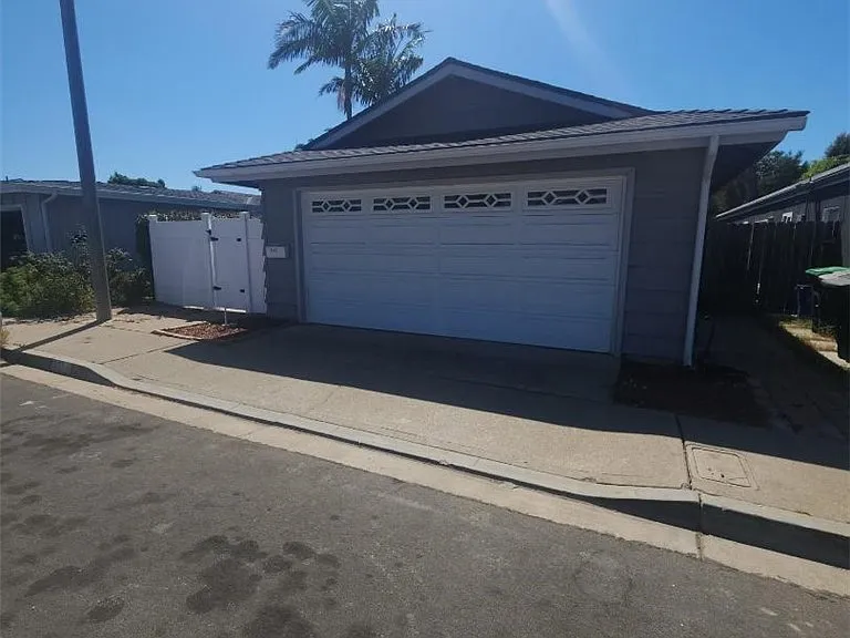 1111 Valley Cir — Photo 1