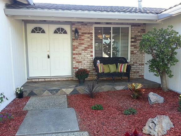 2nd image of 943 Cypress Ave