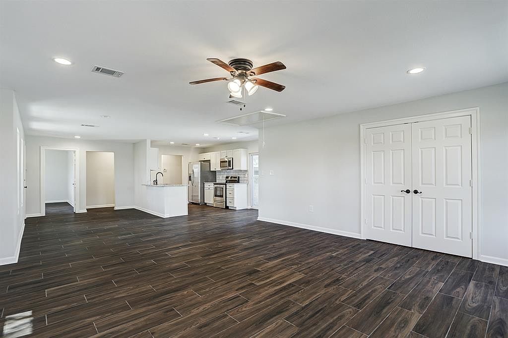 2517 Barbers Hill Rd, Highlands, TX 77562 Zillow