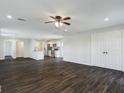 2517 Barbers Hill Rd, Highlands, TX, 77562