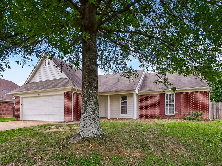 8035 Park Pike Dr — Photo 3
