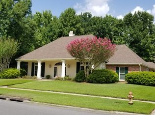 8314 Hickorylake Dr, Baton Rouge, LA 70810