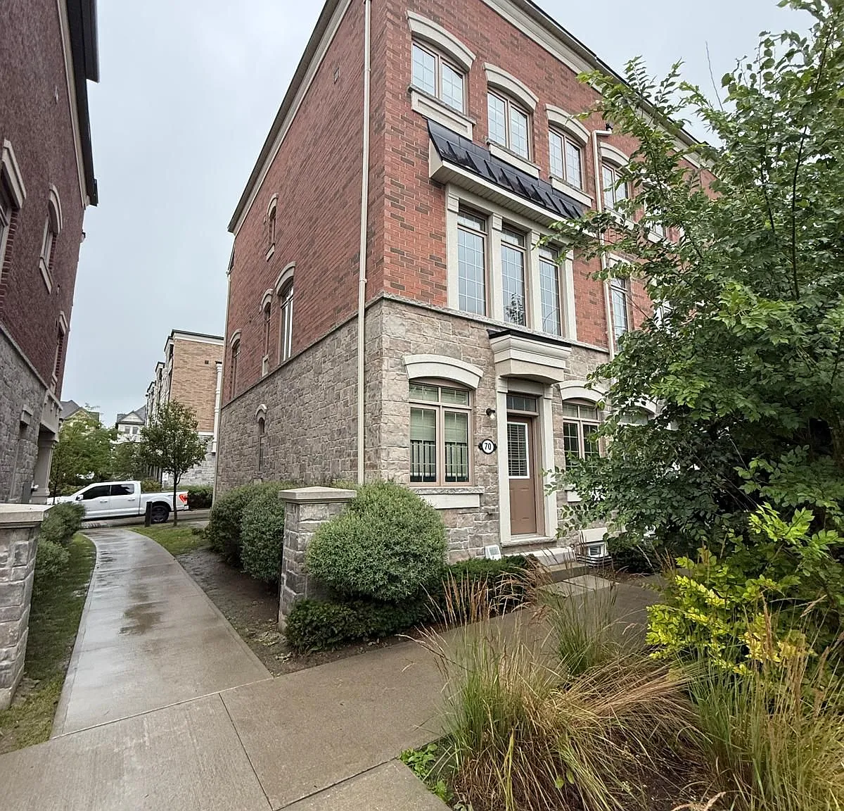 3 bed, $2,999 — Photo 3