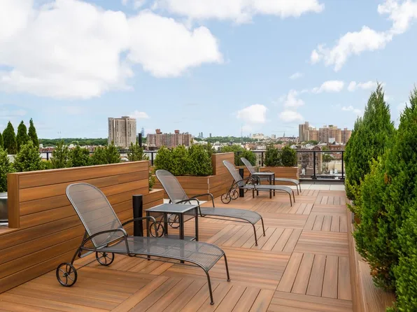 2100 Bedford Avenue image 15 of 16