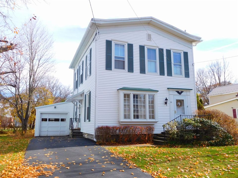 2nd image of 31 Elm St