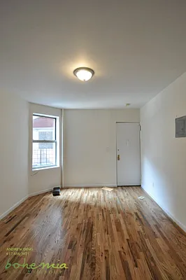 Rented by Bohemia Realty Group | media 18