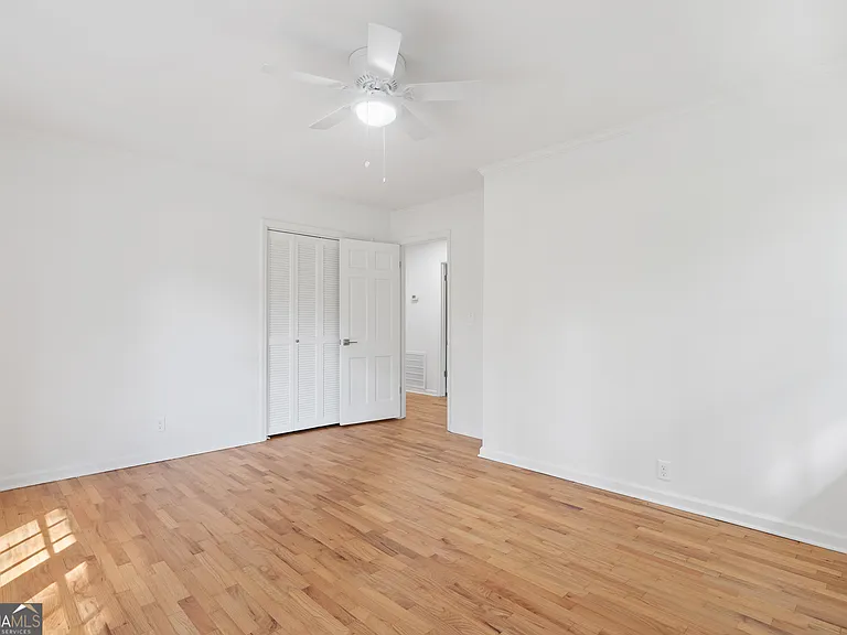 223 Brookwood Dr — Photo 34