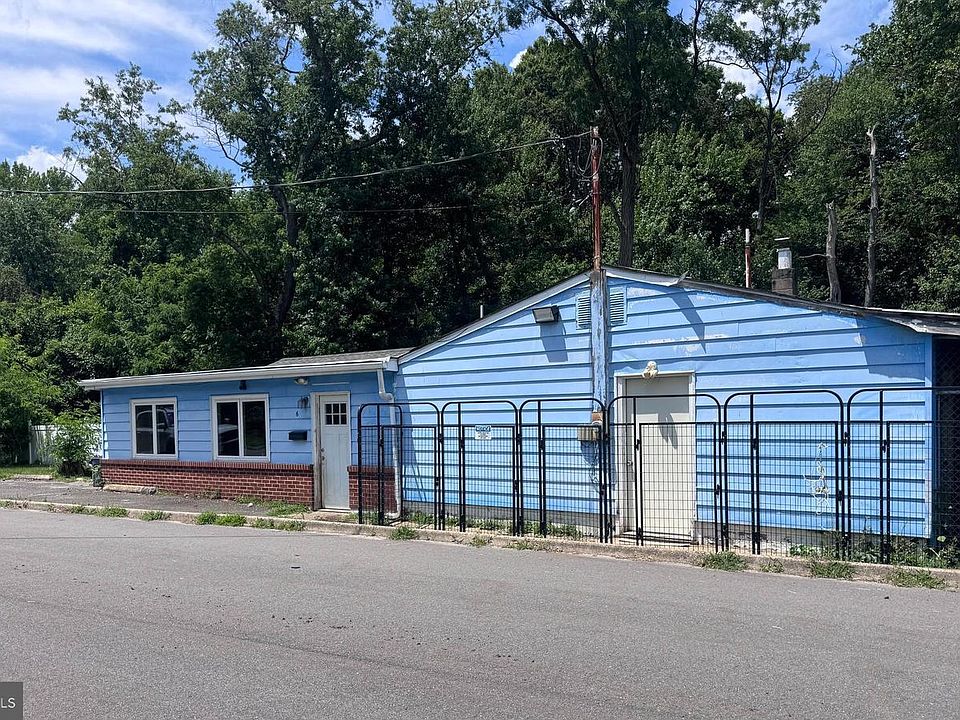 2nd image of 6 Cebulka Dr