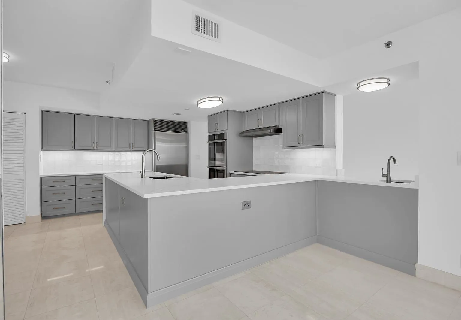 2 bed, 2.5 bath, 2091 sqft, $9,500 — Photo 2
