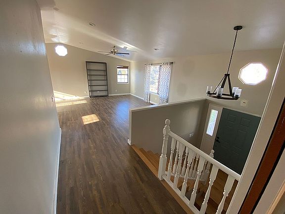 5th image of 331 King St NE