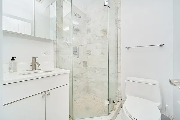 Rented by Living New York | media 23