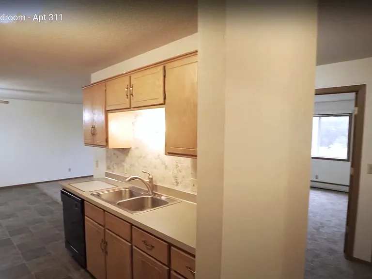 River Ridge Apartments — Photo 37