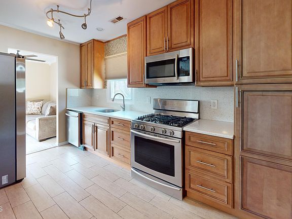 3rd image of 113 Marian Street