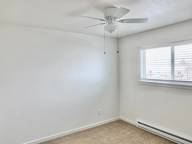 2020 W Plum St #12 — Photo 9