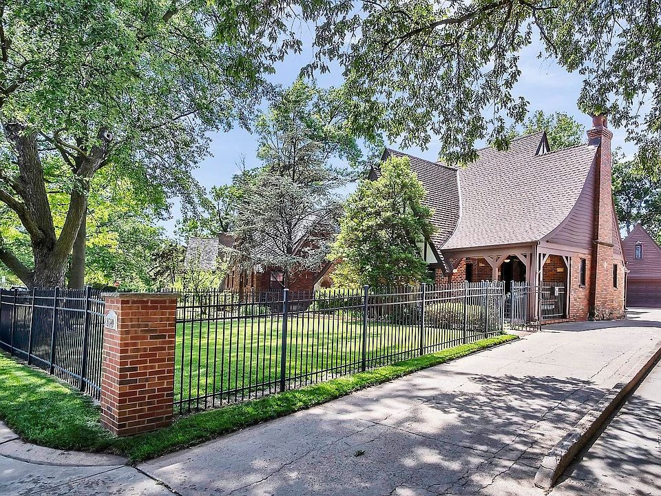 3720 E Sleepy Hollow Dr, Wichita, KS 67208 MLS 627426 Zillow