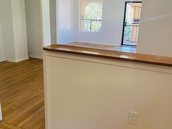 4th image of 312 Bryn Mawr Dr SE