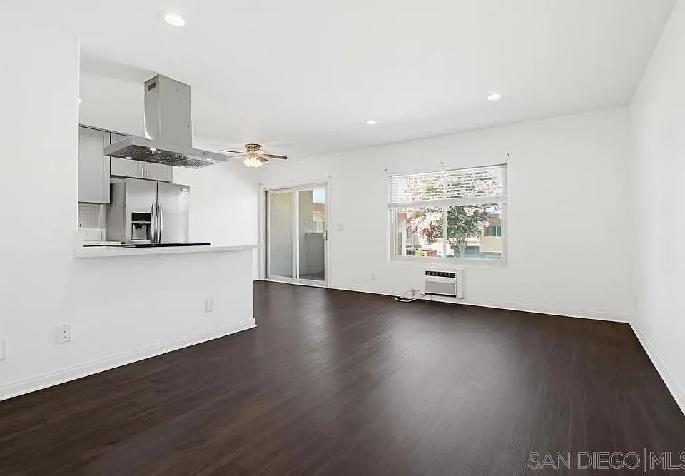 1st image of 9598 Carroll Canyon Rd APT 266
