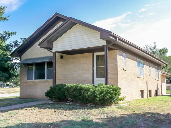 524 N Thompson St, Pratt, KS 67124