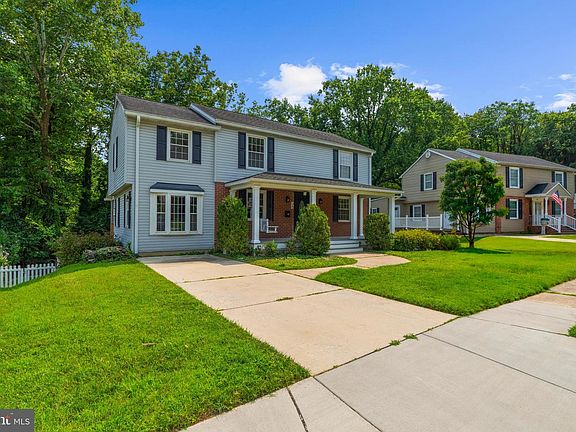 5th image of 1023 Breezewick Rd