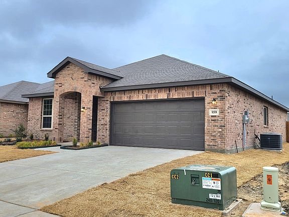 2nd image of 959 Hurstwood Dr